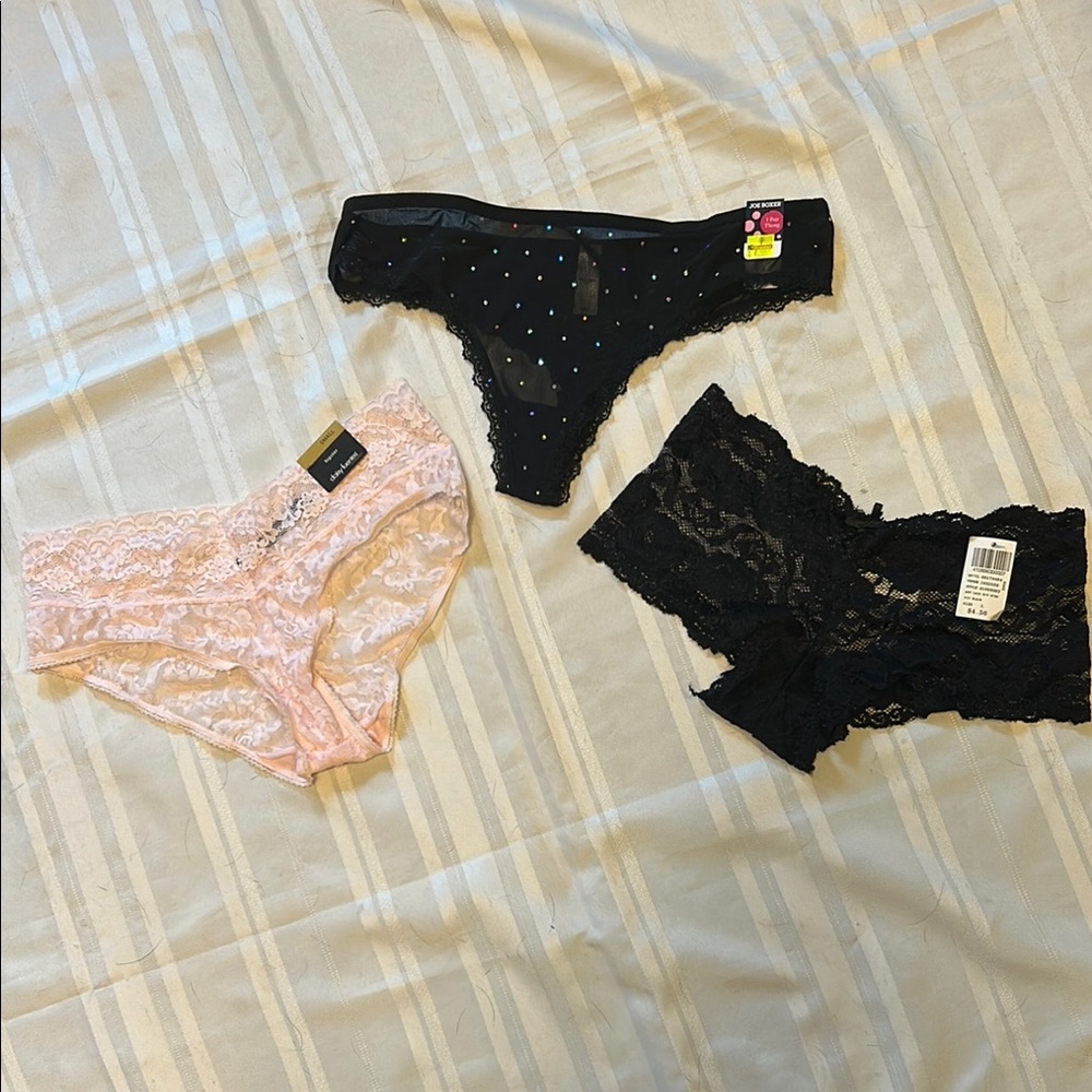Black and Pink Lace Panties Trio - Picture 2 of 14